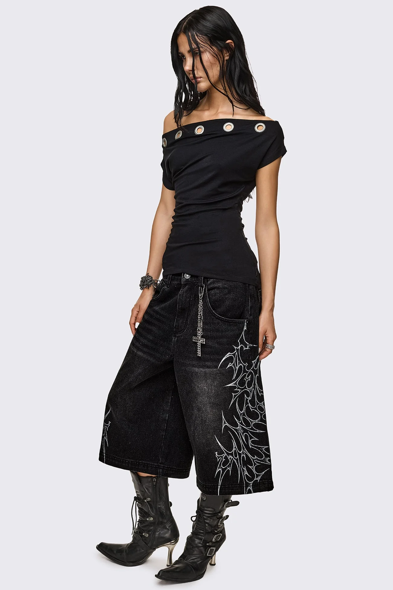 Blaze Graphic Washed Jorts - Image 5